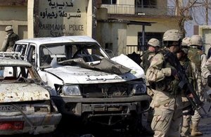 Suicide car bomb kills 15 south of Baghdad-police